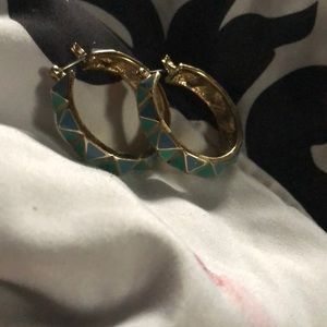 Cookie lee geometric hoop earrings!